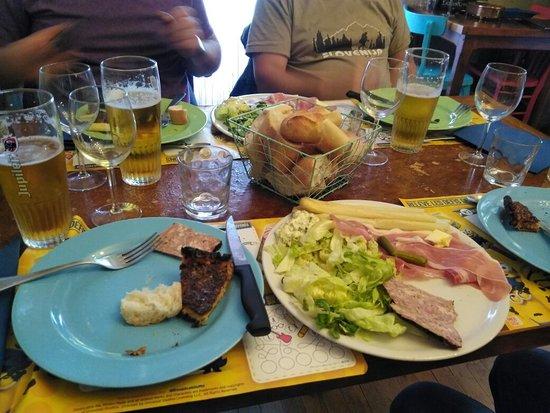 Chez Yvette